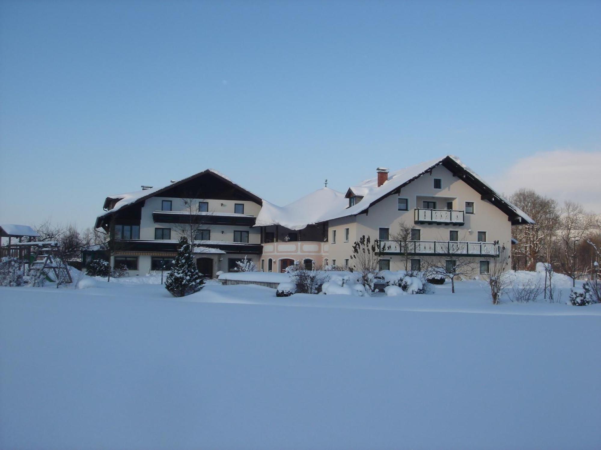 Pension Anna Mondsee Exteriör bild